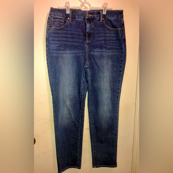 Chicos, Med Wash blue, The so Slimming Girlfriend Ankle Jeans, Chicos SZ 01 = 08 - Picture 3 of 15
